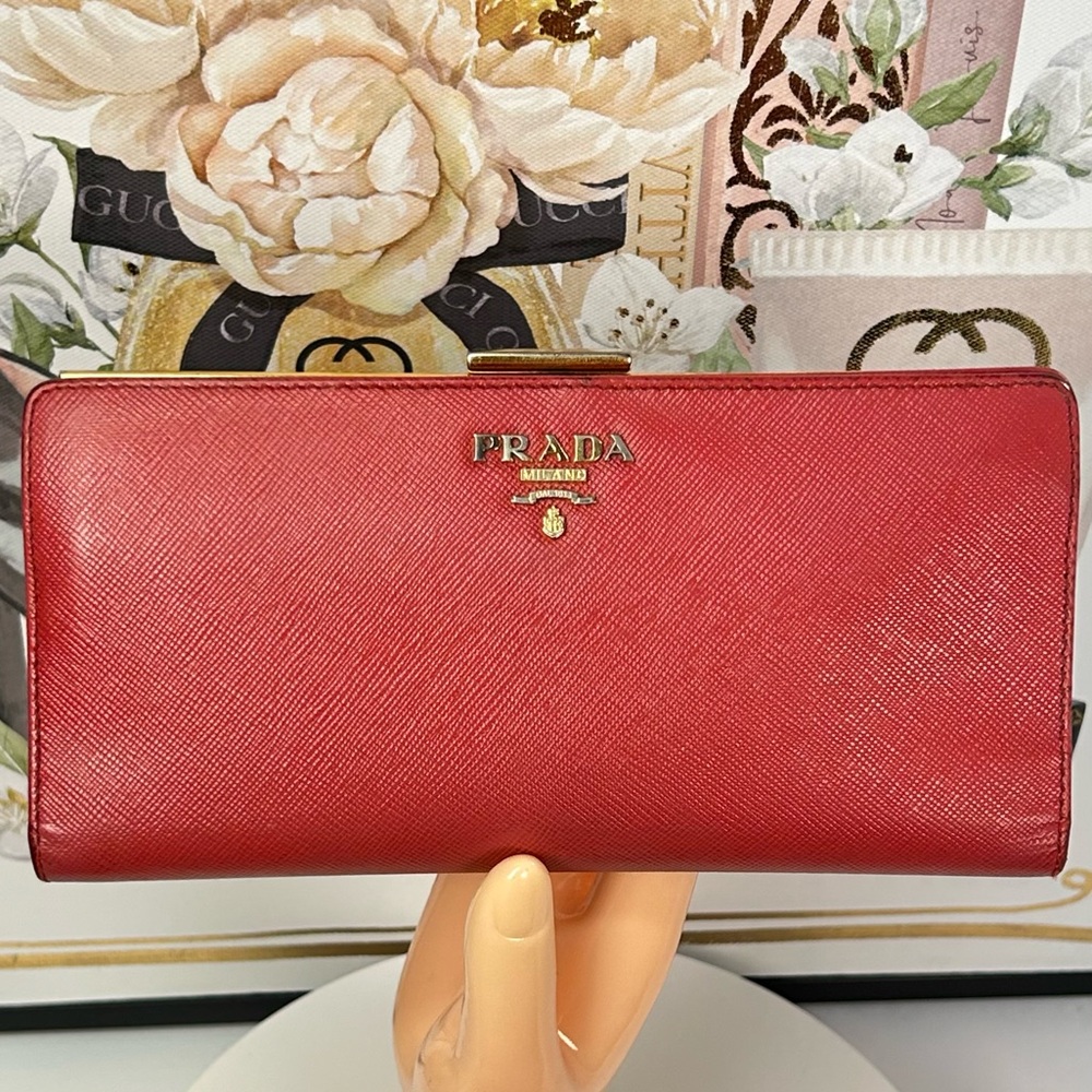 PRADA Saffiano Leather Kisslock Long Wallet 😍❤️🔥 - Picture 17 of 17